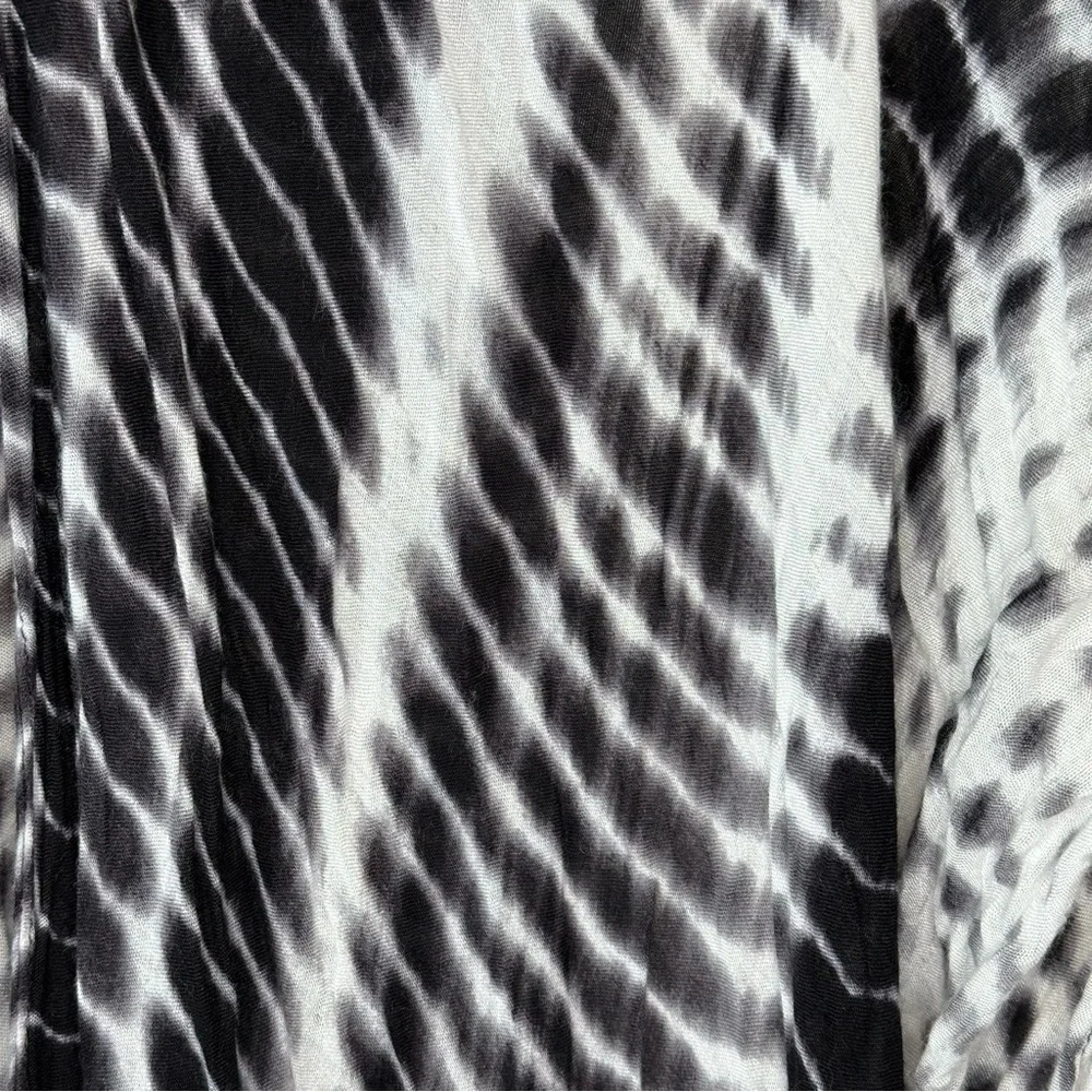 SALE 2/25 Michael Stars Black & White Tie Dye Ruana, Multi-use Coverup One Size
